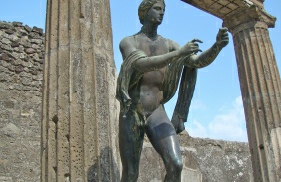 Statute in Pompeii